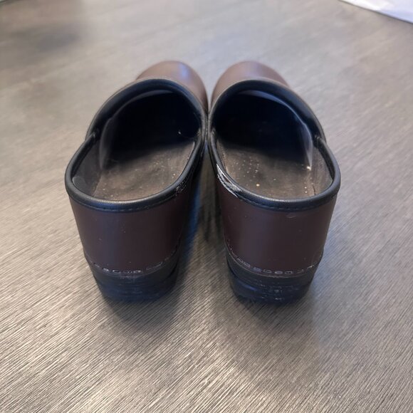 Women's Dansko Professional Clogs (8.5) - Picture 2 of 5